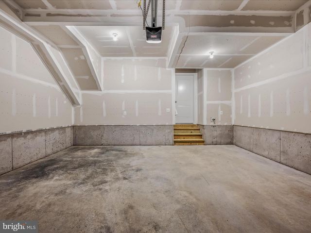 1230 CEDAR VALLEY RD, Ranson, WV 25438