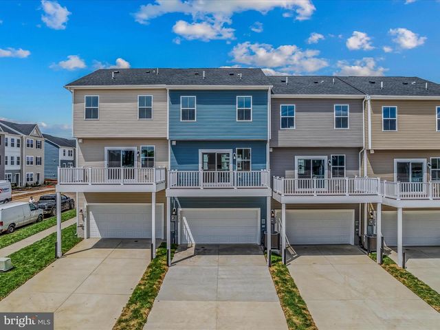 1230 CEDAR VALLEY RD, Ranson, WV 25438