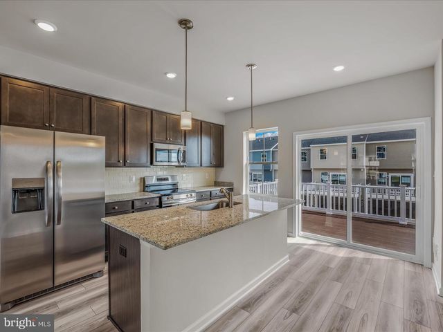 1230 CEDAR VALLEY RD, Ranson, WV 25438