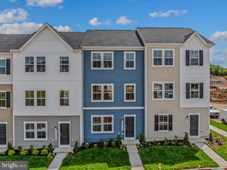 1230 CEDAR VALLEY RD, Ranson, WV 25438