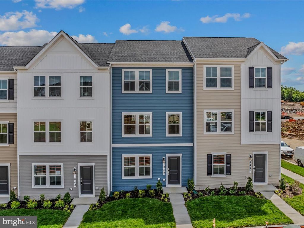 1230 CEDAR VALLEY RD, Ranson, WV 25438