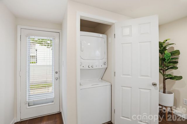 721 N Poplar Street 1, Charlotte, NC 28202