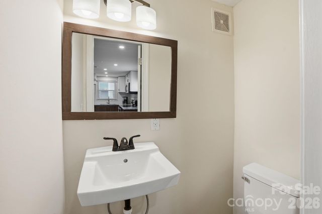 721 N Poplar Street 1, Charlotte, NC 28202