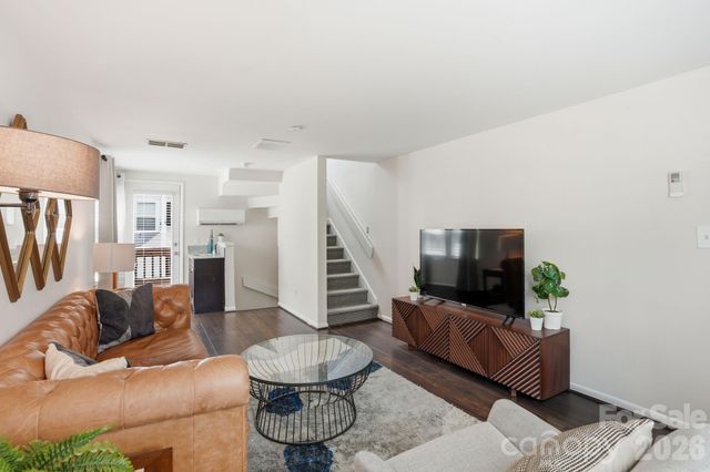 721 N Poplar Street 1, Charlotte, NC 28202