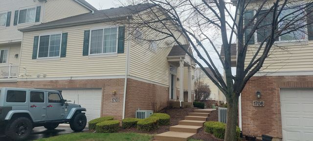 1710 Dogwood Lane, Hanover Park, IL 60133