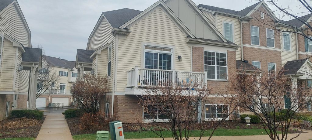 1710 Dogwood Lane, Hanover Park, IL 60133