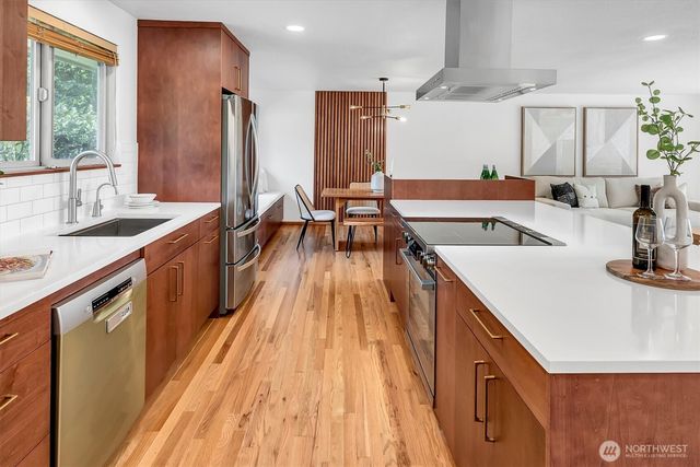 2139 SW 170th Street, Normandy Park, WA 98166