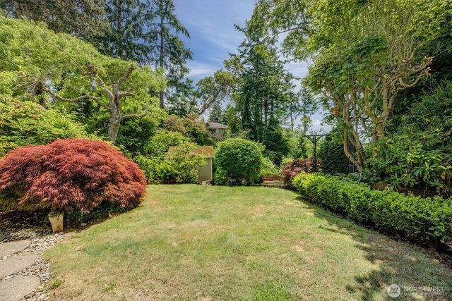 2139 SW 170th Street, Normandy Park, WA 98166