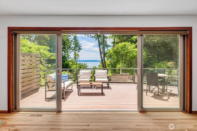 2139 SW 170th Street, Normandy Park, WA 98166