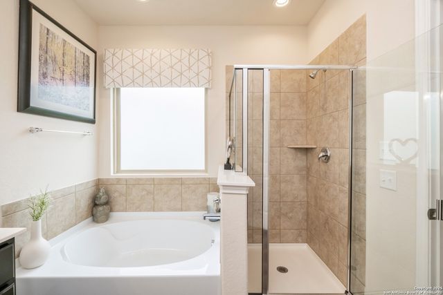 2173 Hiddenbrooke Pass, Seguin, TX 78155