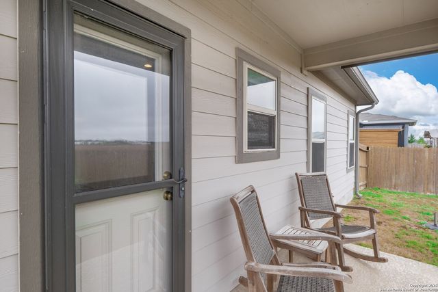 2173 Hiddenbrooke Pass, Seguin, TX 78155