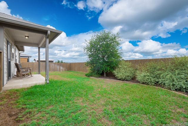 2173 Hiddenbrooke Pass, Seguin, TX 78155