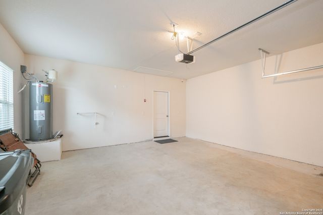 2173 Hiddenbrooke Pass, Seguin, TX 78155