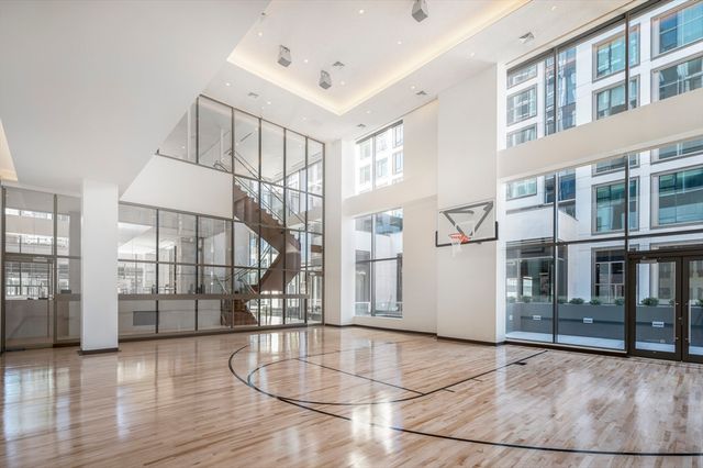 135 Seaport Blvd U18, Boston, MA 02210
