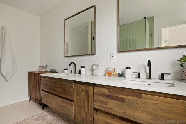 2568 Bonita Way, Laguna Beach, CA 92651