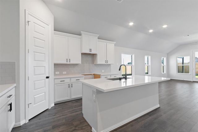 32011 Hoptree Lane, Waller, TX 77484