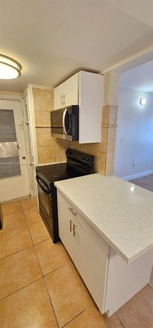 1851 NE 168th St C11, North Miami Beach, FL 33162