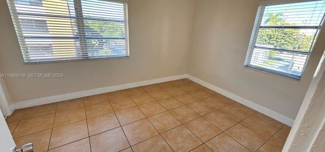 1851 NE 168th St C11, North Miami Beach, FL 33162