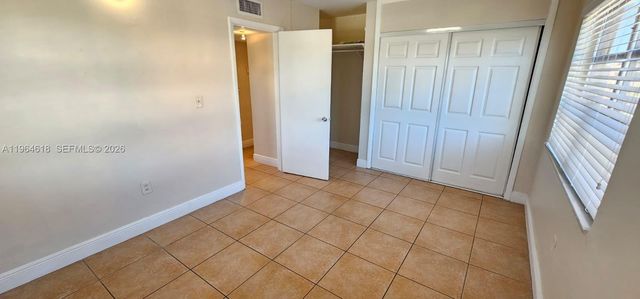 1851 NE 168th St C11, North Miami Beach, FL 33162