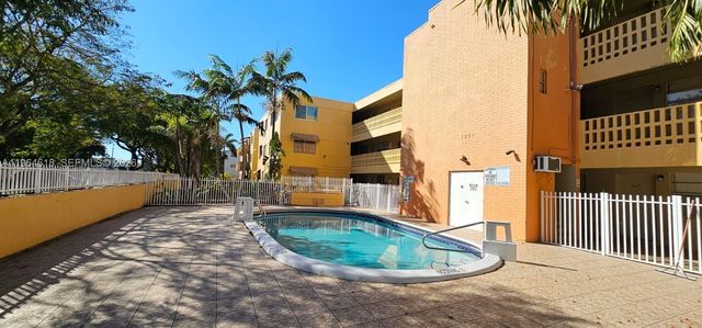 1851 NE 168th St C11, North Miami Beach, FL 33162