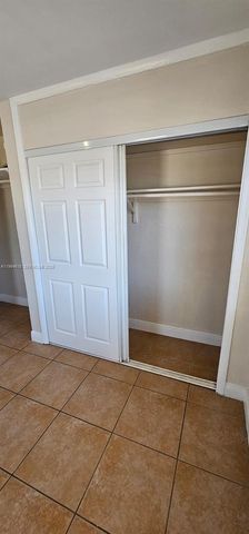 1851 NE 168th St C11, North Miami Beach, FL 33162