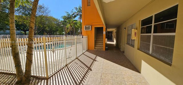 1851 NE 168th St C11, North Miami Beach, FL 33162