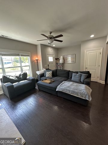 882 Westmoreland Circle NW, Atlanta, GA 30318