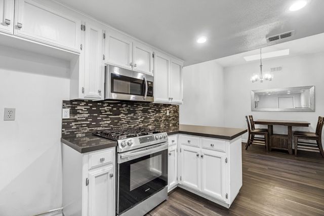 901 Valley Way, Madera, CA 93637