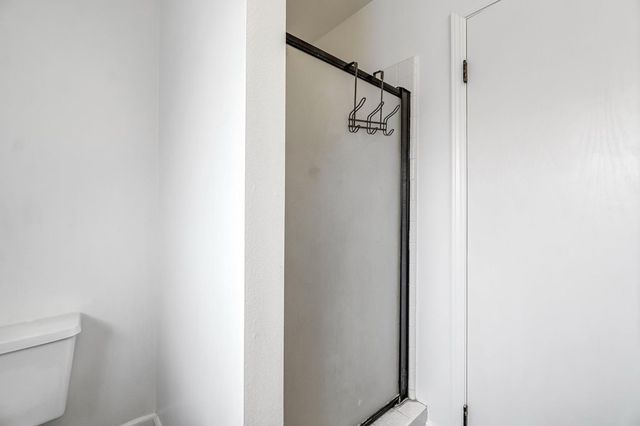 901 Valley Way, Madera, CA 93637