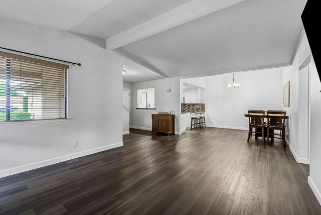 901 Valley Way, Madera, CA 93637