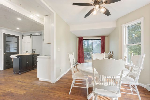 19 Lexington Ave, Auburn, MA 01501