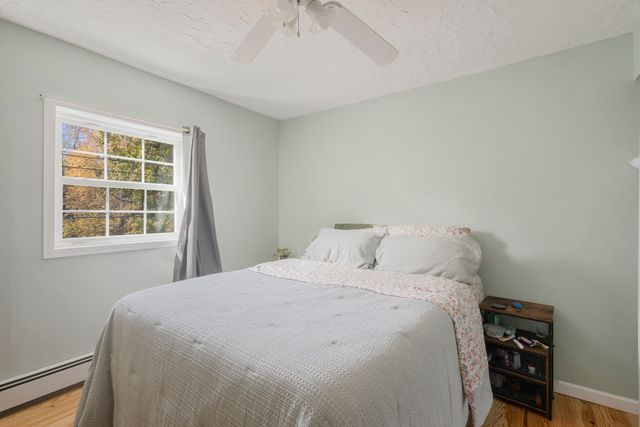 19 Lexington Ave, Auburn, MA 01501