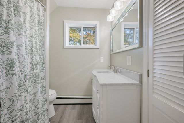 19 Lexington Ave, Auburn, MA 01501