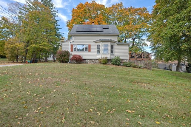 19 Lexington Ave, Auburn, MA 01501
