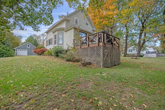 19 Lexington Ave, Auburn, MA 01501
