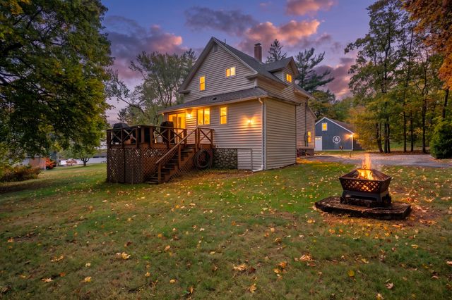 19 Lexington Ave, Auburn, MA 01501
