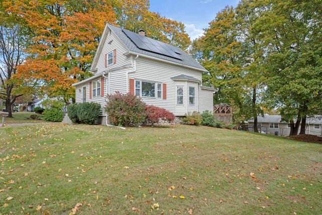 19 Lexington Ave, Auburn, MA 01501