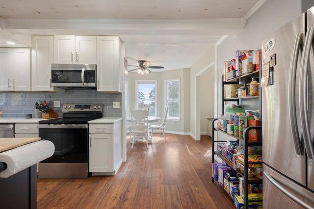 19 Lexington Ave, Auburn, MA 01501