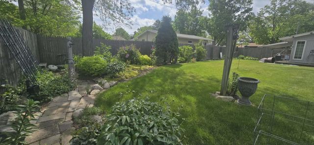 811 Thomas Street, Flushing, MI 48433