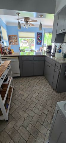 811 Thomas Street, Flushing, MI 48433