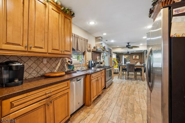 17 Stafford Rd, Parsippany-troy Hills Twp., NJ 07054