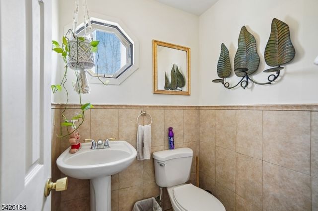 17 Stafford Rd, Parsippany-troy Hills Twp., NJ 07054