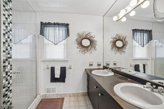 17 Stafford Rd, Parsippany-troy Hills Twp., NJ 07054