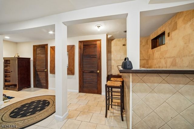 17 Stafford Rd, Parsippany-troy Hills Twp., NJ 07054