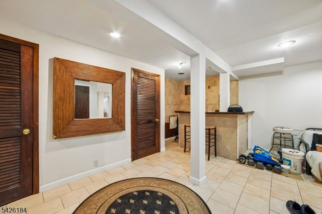 17 Stafford Rd, Parsippany-troy Hills Twp., NJ 07054