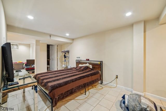 17 Stafford Rd, Parsippany-troy Hills Twp., NJ 07054