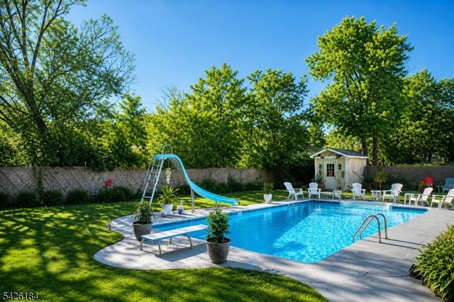 17 Stafford Rd, Parsippany-troy Hills Twp., NJ 07054