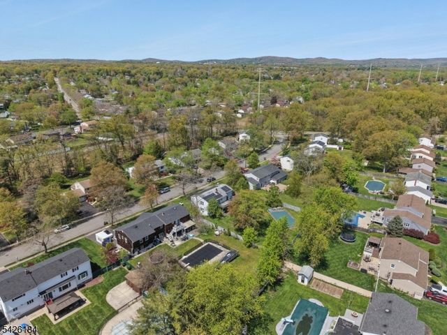 17 Stafford Rd, Parsippany-troy Hills Twp., NJ 07054