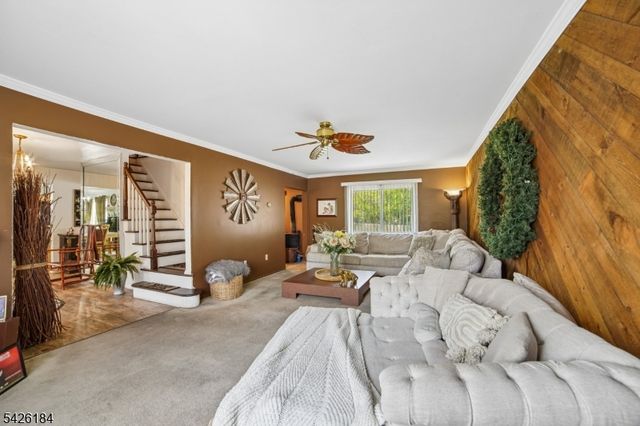 17 Stafford Rd, Parsippany-troy Hills Twp., NJ 07054