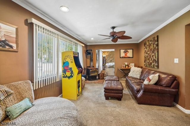 17 Stafford Rd, Parsippany-troy Hills Twp., NJ 07054